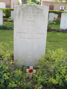 The grave of Laurence Garnett at Brandhoek. Photographed for Marching in Memory, June 2015